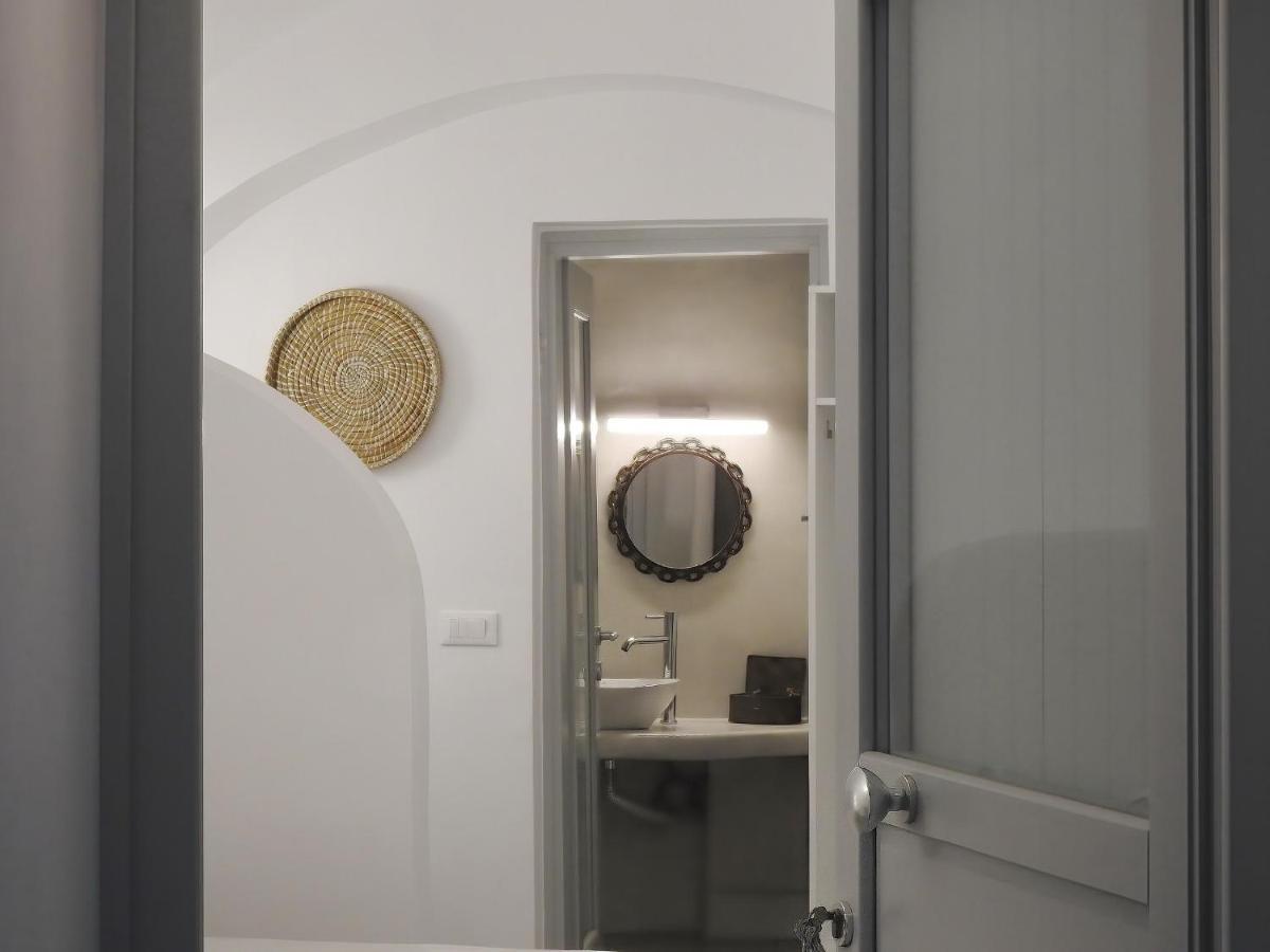 Golden Stone Santorini Suites Akrotírion Buitenkant foto