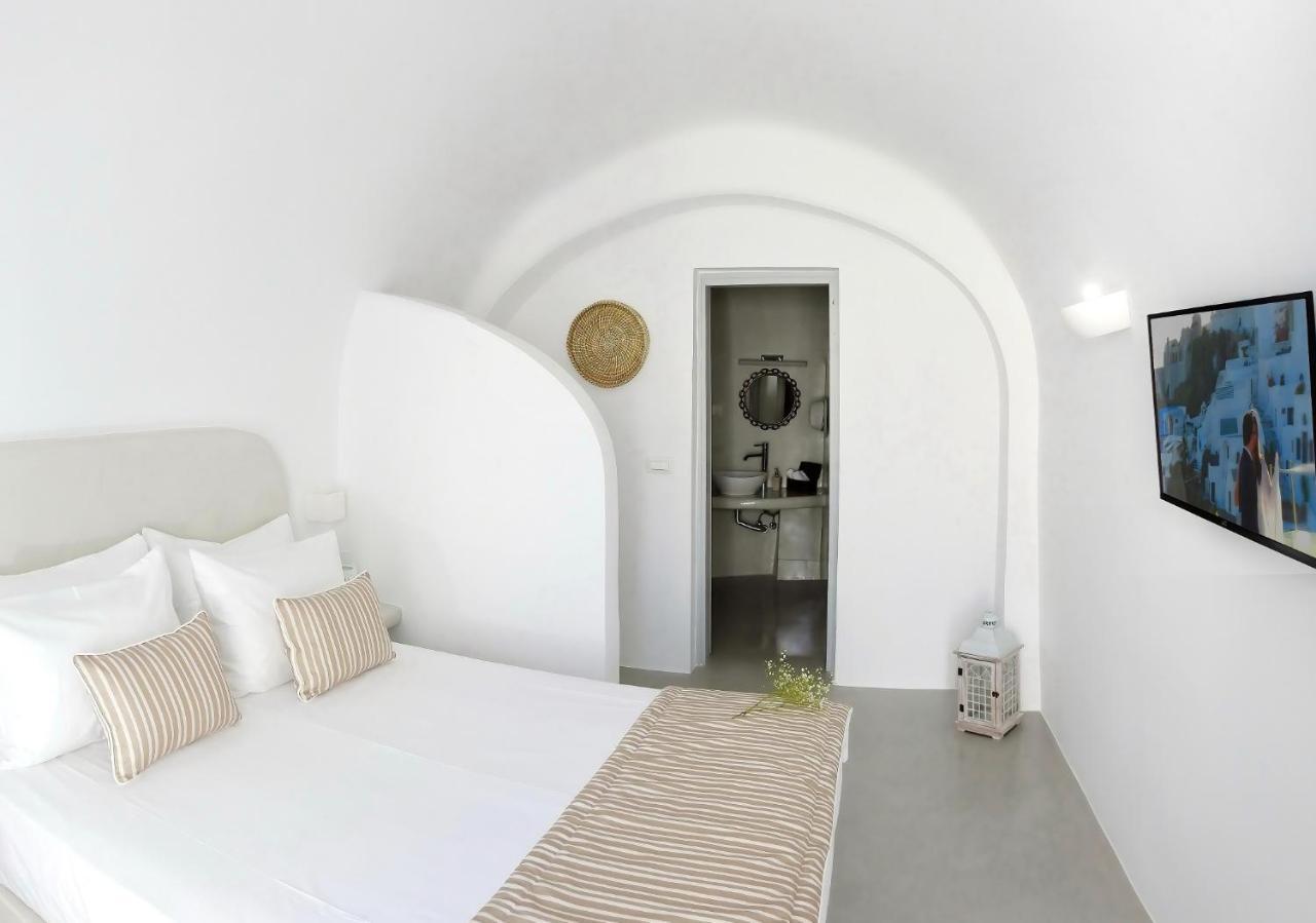 Golden Stone Santorini Suites Akrotírion Buitenkant foto