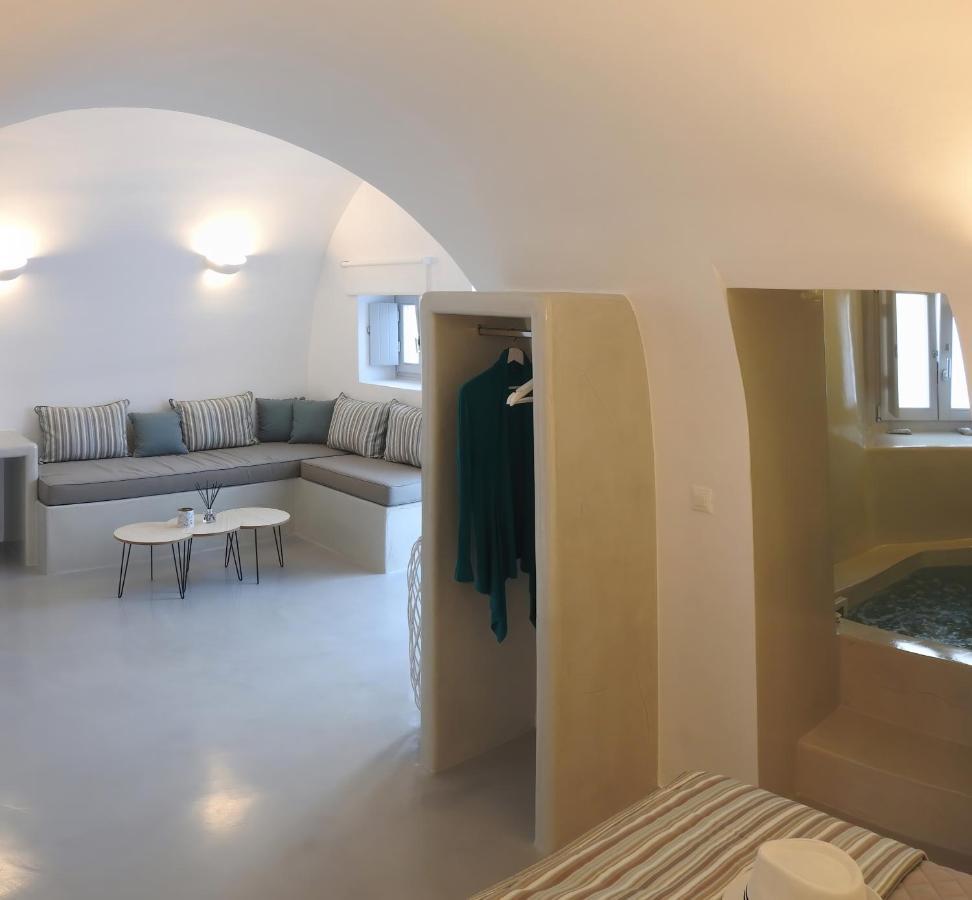 Golden Stone Santorini Suites Akrotírion Buitenkant foto