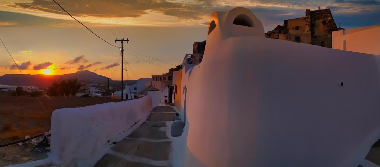 Golden Stone Santorini Suites Akrotírion Buitenkant foto
