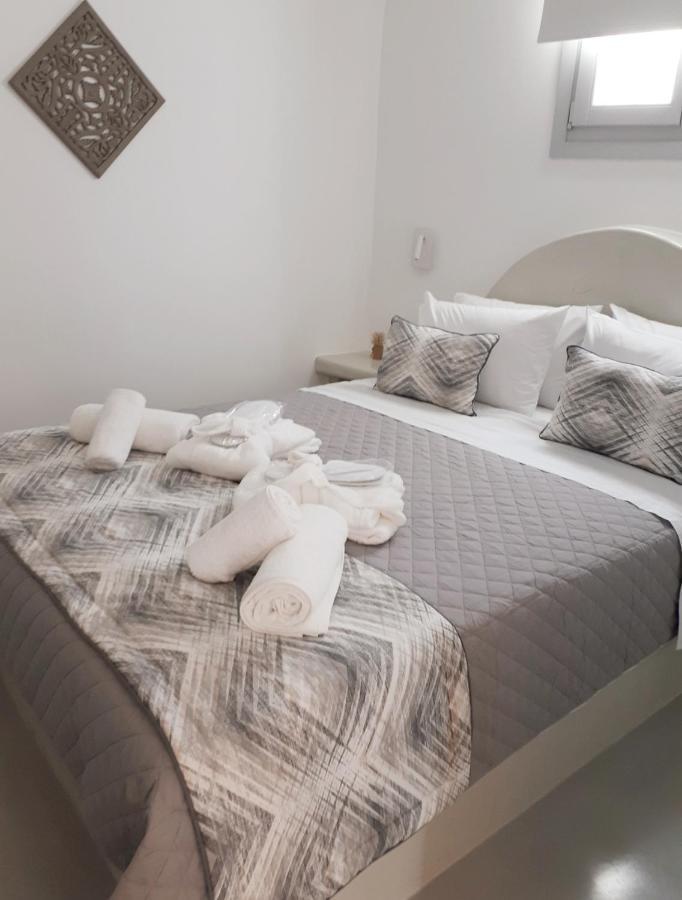 Golden Stone Santorini Suites Akrotírion Buitenkant foto